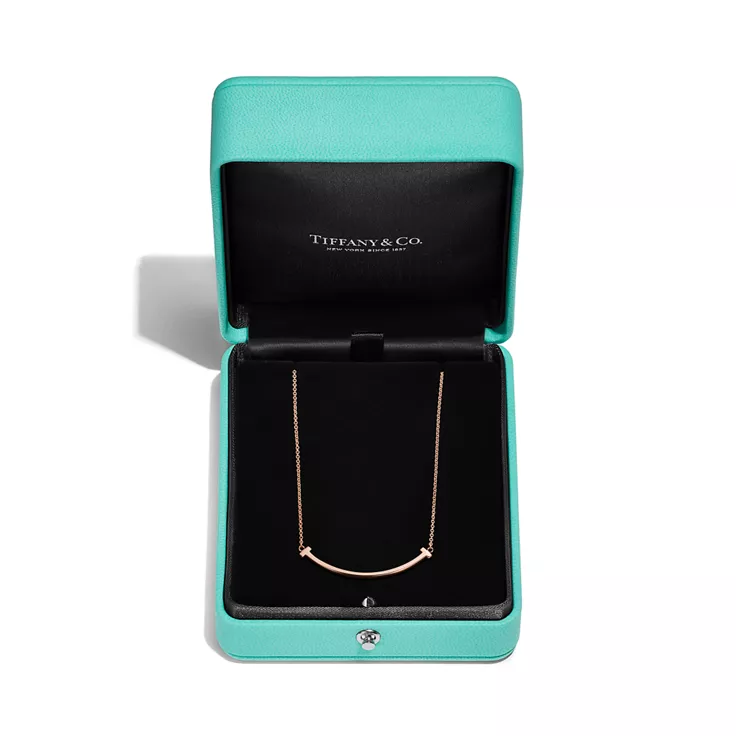 Tiffany T:Smile Pendant in Rose Gold, Small, 6