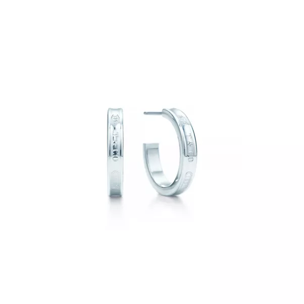 Boucles d’oreilles créoles en argent 925 millièmes. Small.