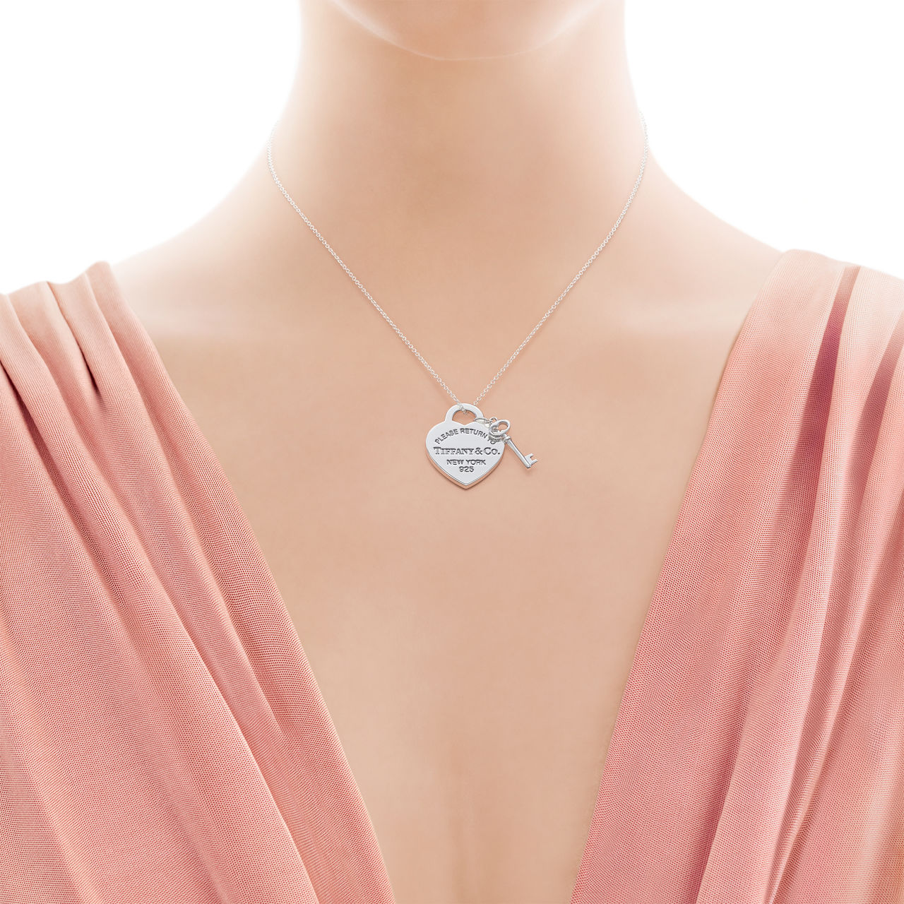Heart Tag Key Pendant in Silver, Medium
