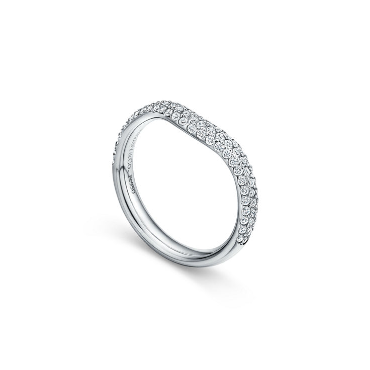 Elsa Peretti®:Curved Band Ring in Platinum with Pavé Diamonds image number 2