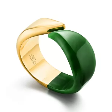Elsa Peretti&reg;:Feather Cuff in Yellow Gold with Green Nephrite Jade, 2
