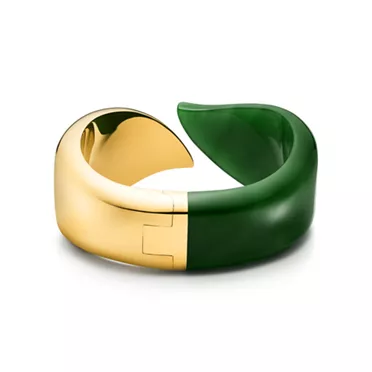 Elsa Peretti&reg;:Feather Cuff in Yellow Gold with Green Nephrite Jade, 3