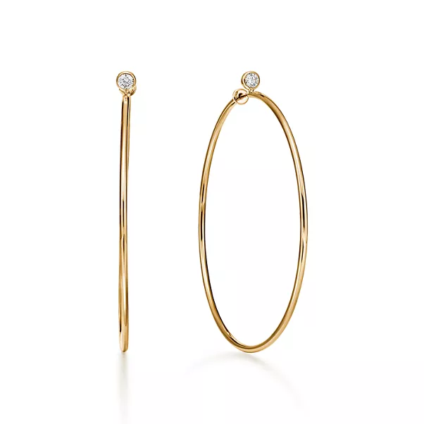  pendientes en forma de aro con diamantes 