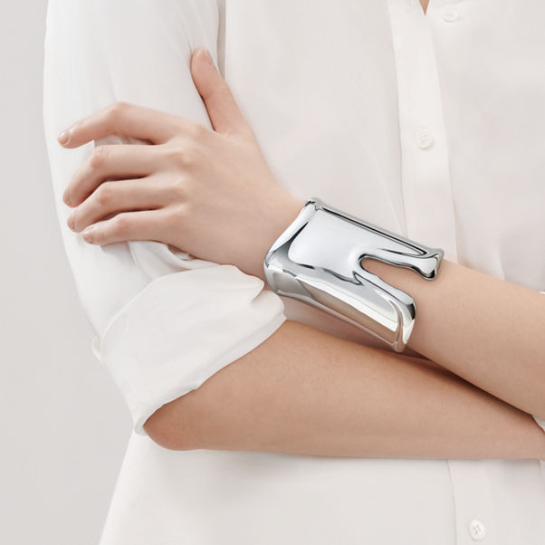 Elsa Peretti®:Large Bone Cuff in Sterling Silver