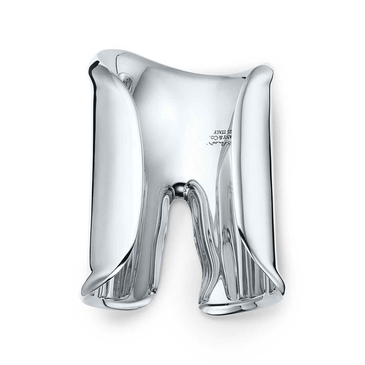 Elsa Peretti®:Large Bone Cuff in Sterling Silver image number 3