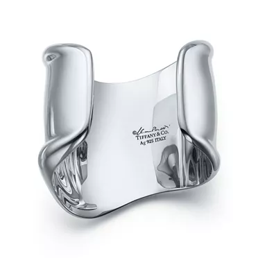Elsa Peretti®:Medium Bone Cuff in Sterling Silver, 3