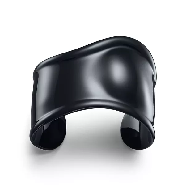 Brazalete Bone pequeño con acabado negro sobre cobre