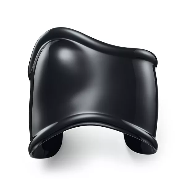 Brazalete Bone mediano con acabado negro sobre cobre