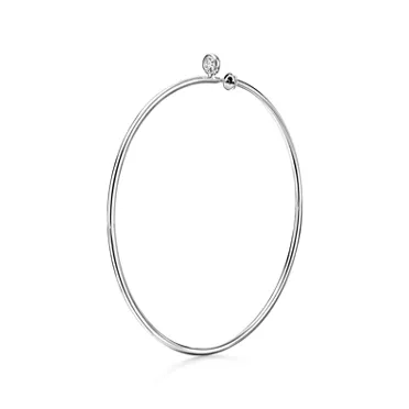 Elsa Peretti&reg;: pendientes en forma de aro con diamantes , 2