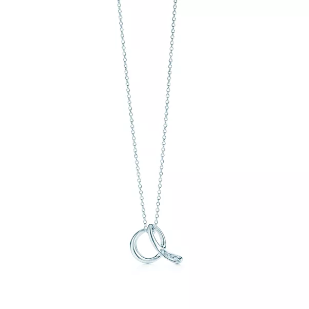 Kleiner Buchstabenanhänger in Sterlingsilber mit Diamanten