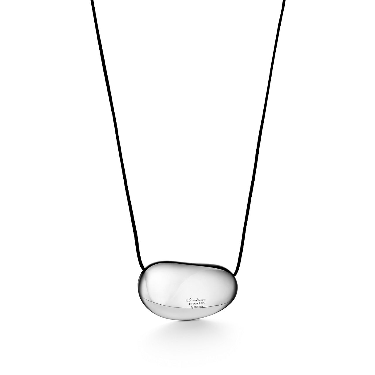 Elsa Peretti®:Bean design Pendant in Sterling Silver, 50 mm image number 3