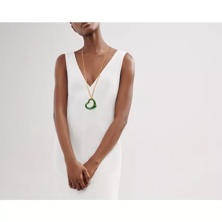 Elsa Peretti®:Open Heart Pendant in Yellow Gold with Green Nephrite Jade, 1