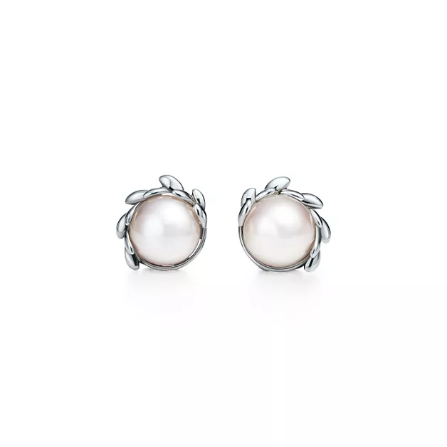 Paloma Picasso®:Olive Leaf Pearl Earrings image number 0