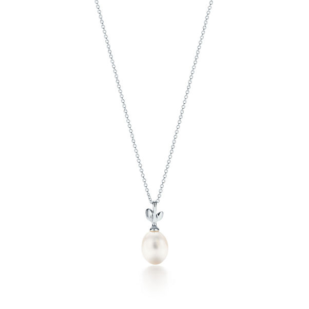 Paloma Picasso®:Olive Leaf Pearl Pendant 