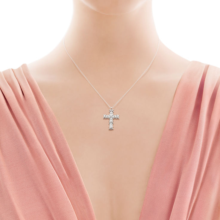 Sixteen Stone by Tiffany:Cross Pendant in Platinum with Diamonds image number 1