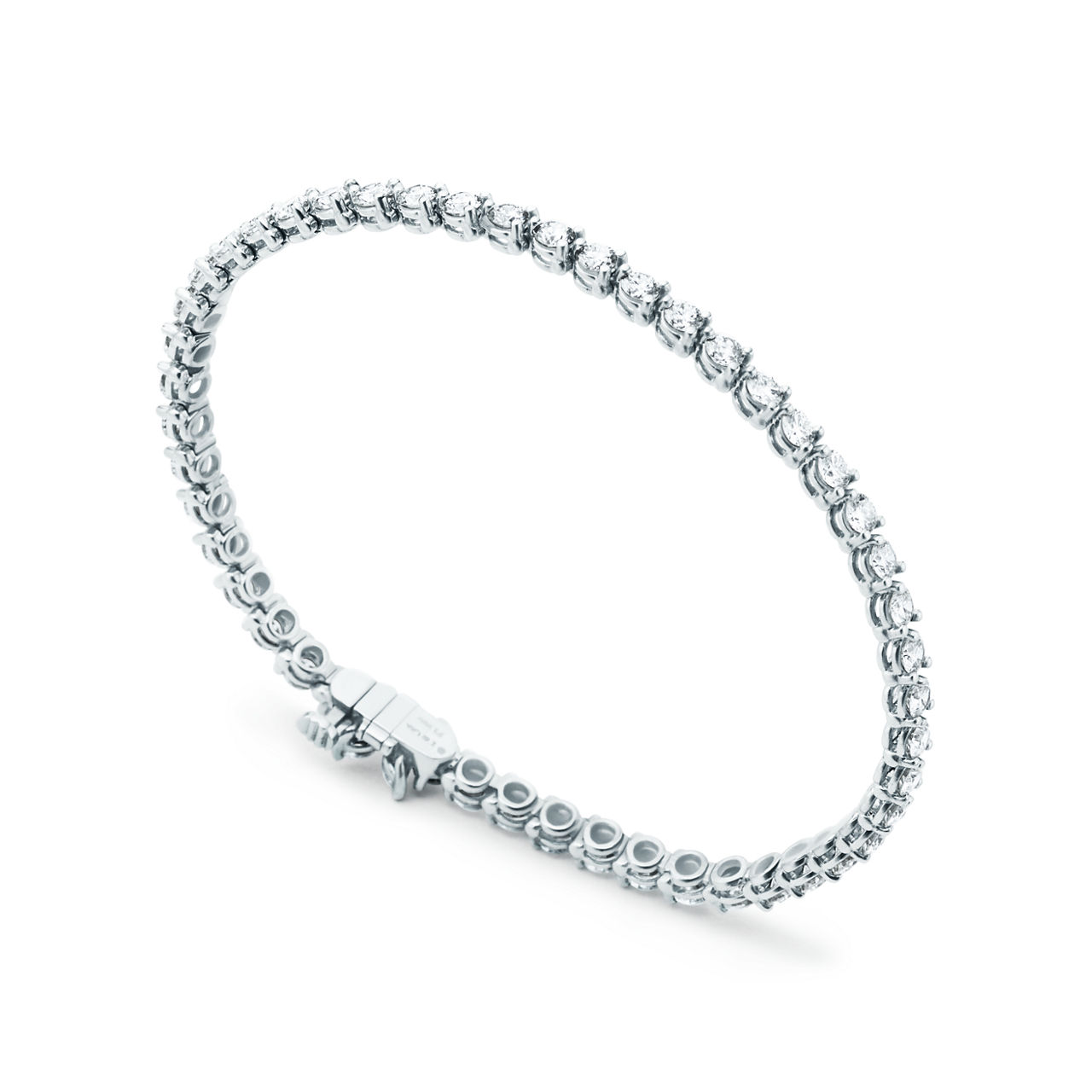 Tiffany Victoria®:Tennis Bracelet in Platinum with Diamonds image number 2