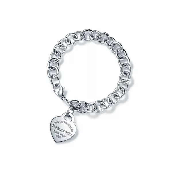 Armband mit Herzanhänger in Silber