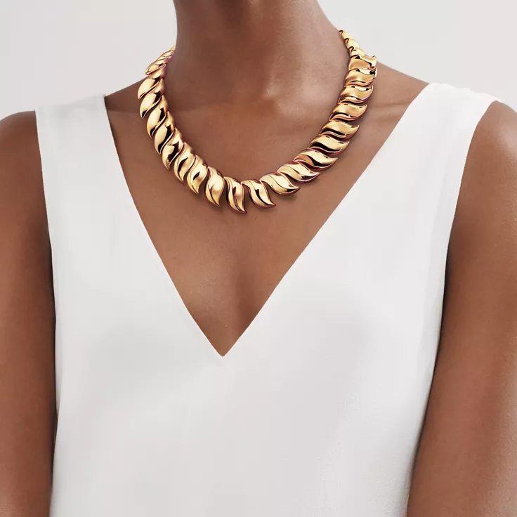 Elsa Peretti®:Feather Necklace in Yellow Gold, 1