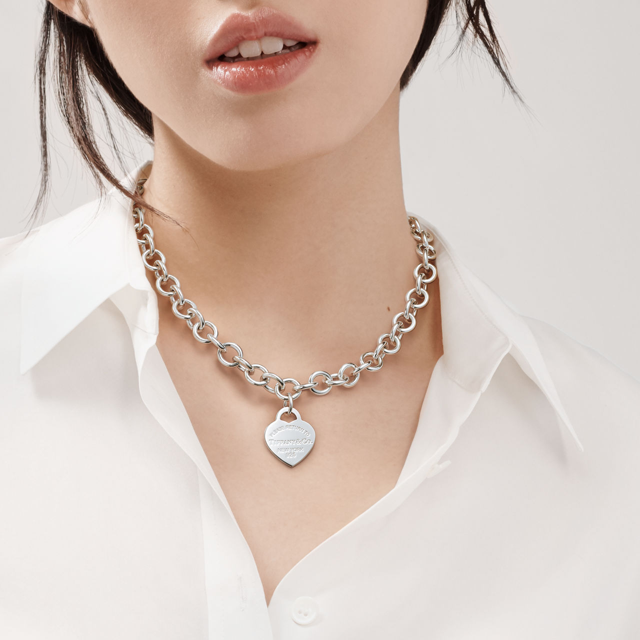 Heart Tag Chain Link Necklace in Silver