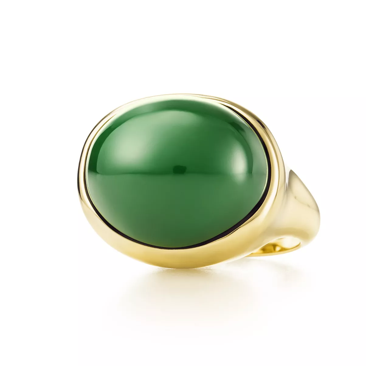 Cabochon Ring in Yellow Gold with Green Nephrite Jade 