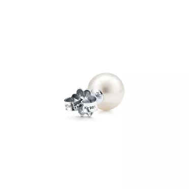 Ziegfeld Collection:Pearl Earrings, 3