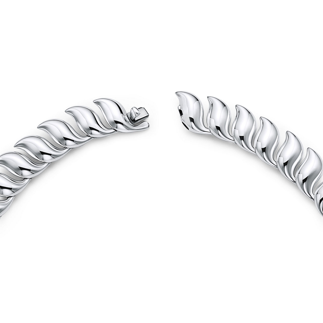 Elsa Peretti®:Feather Necklace in Sterling Silver image number 3