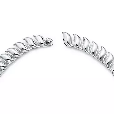 Elsa Peretti®:Feather Necklace in Sterling Silver, 3