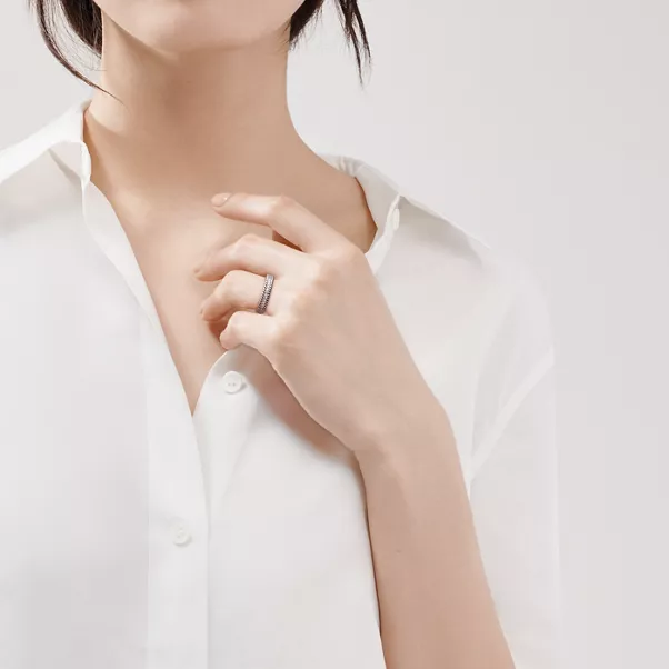 Bague X à deux rangs en platine et diamants
