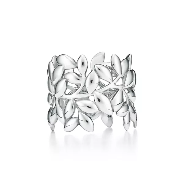 Olive Leaf Band Ring in Silver