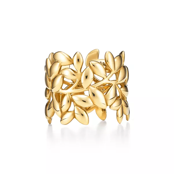 Olive Leaf Band Ring in Yellow Gold