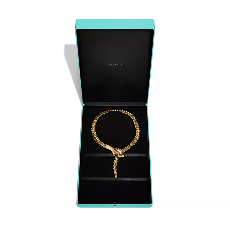 Elsa Peretti®:Snake Necklace in Yellow Gold, 4