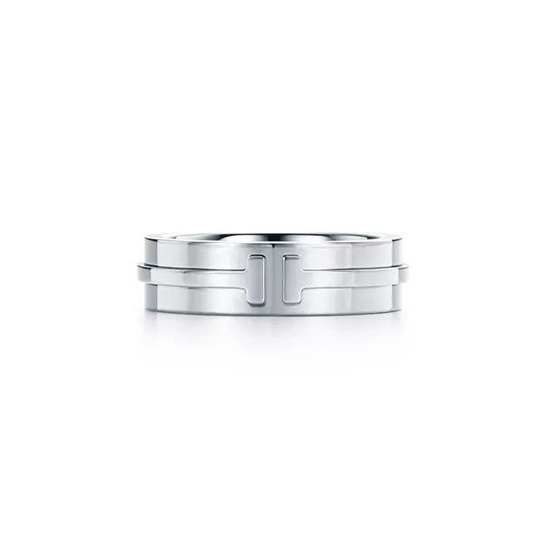 Anillo ancho de oro blanco
