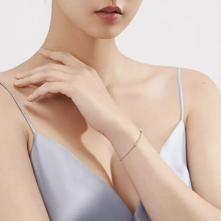 Tiffany T:Smile Bracelet in White Gold with Diamonds, 1
