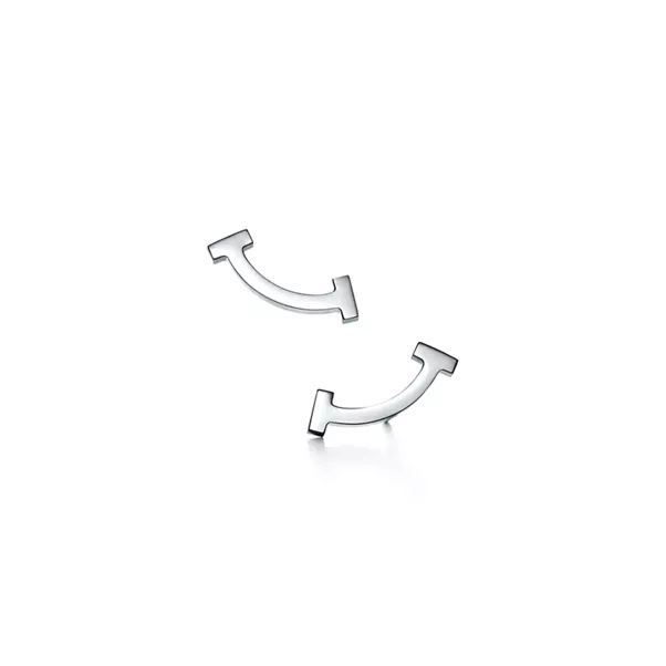 Smile Mini Earrings in White Gold