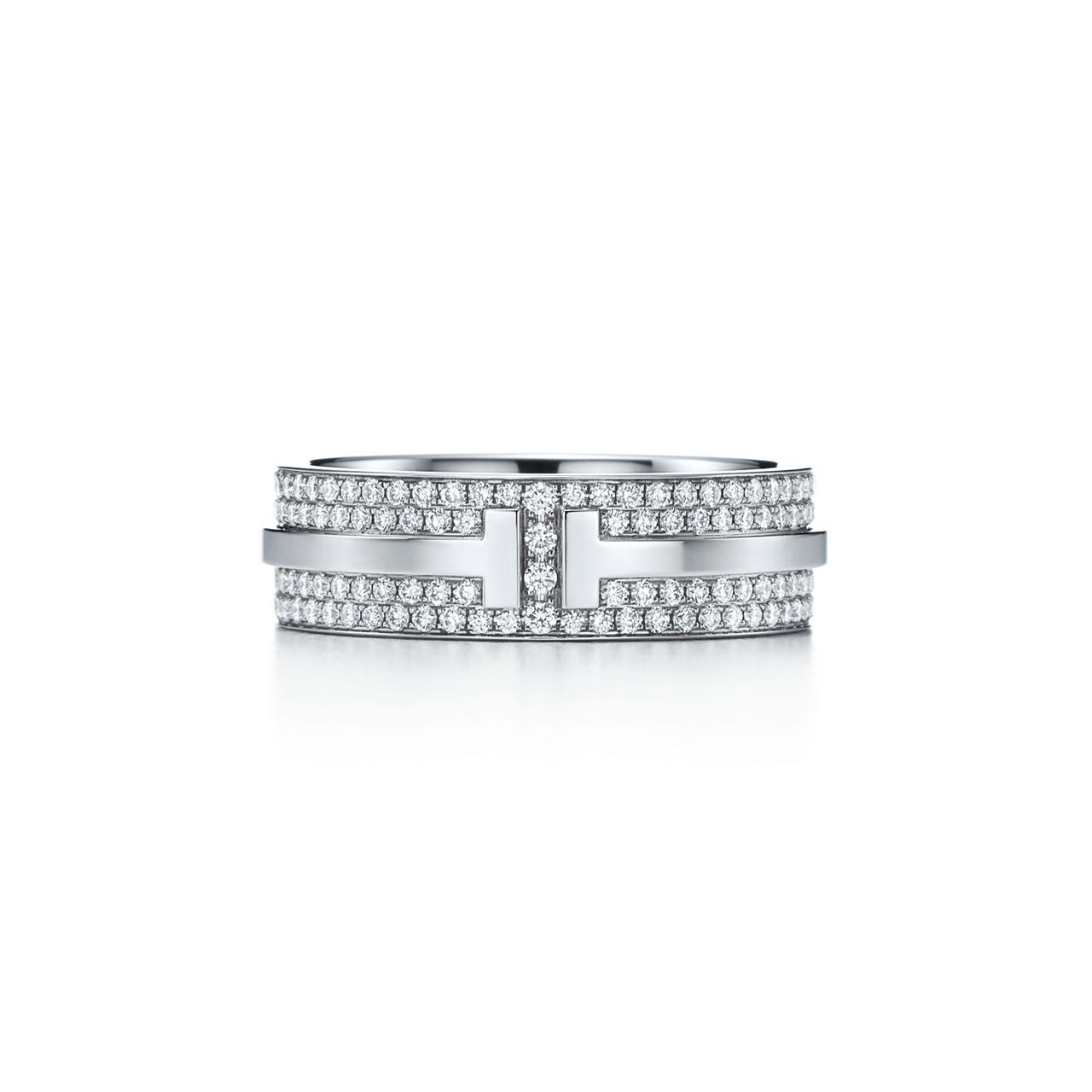 Anillo ancho de diamantes en pavé de oro blanco