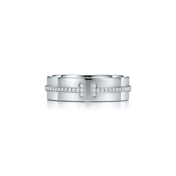 Anello a fascia con diamanti in oro bianco
