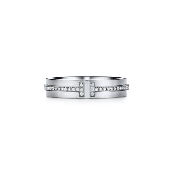 Narrow Diamond Ring in White Gold