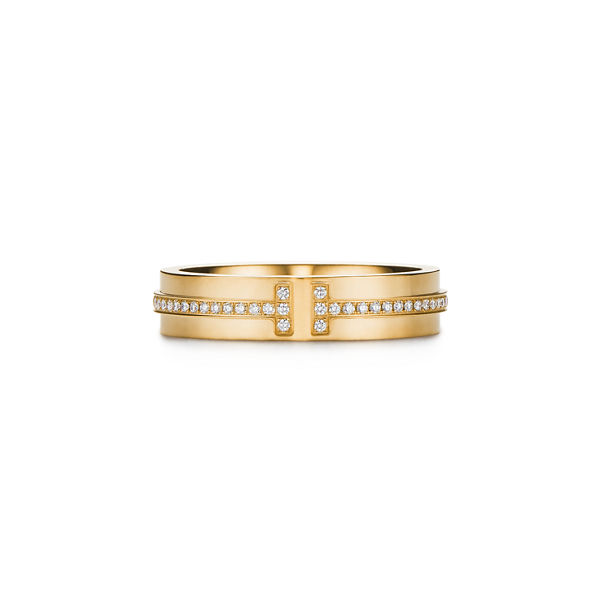 Narrow Diamond Ring in Yellow Gold