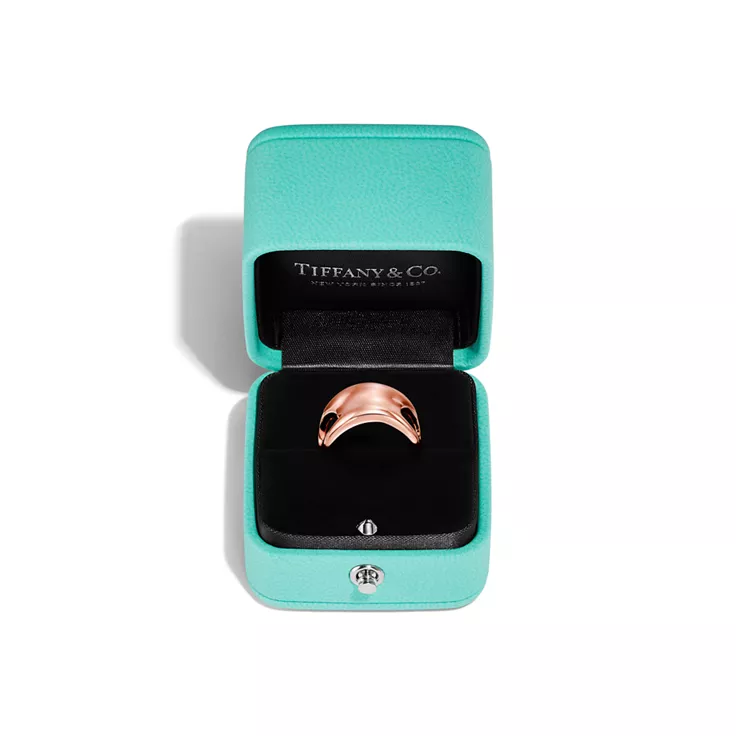 Elsa Peretti&reg;:Open Side Ring in Rose Gold, 5