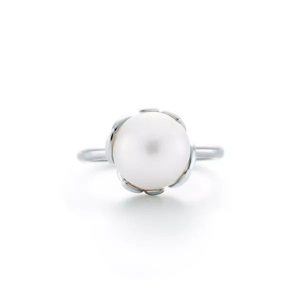 Olive Leaf Pearl Ring