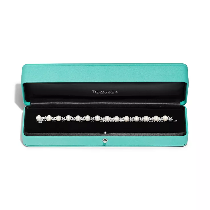 Tiffany Victoria&reg;:Tennis Bracelet in Platinum with Diamonds and Pearls, 4