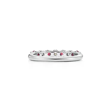 Tiffany Forever:Alliance en platine 950 millièmes et demi-tour de diamants et rubis, 3