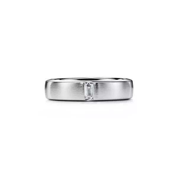 Satin Finish Ring in Platinum with a Diamond, 5 mm