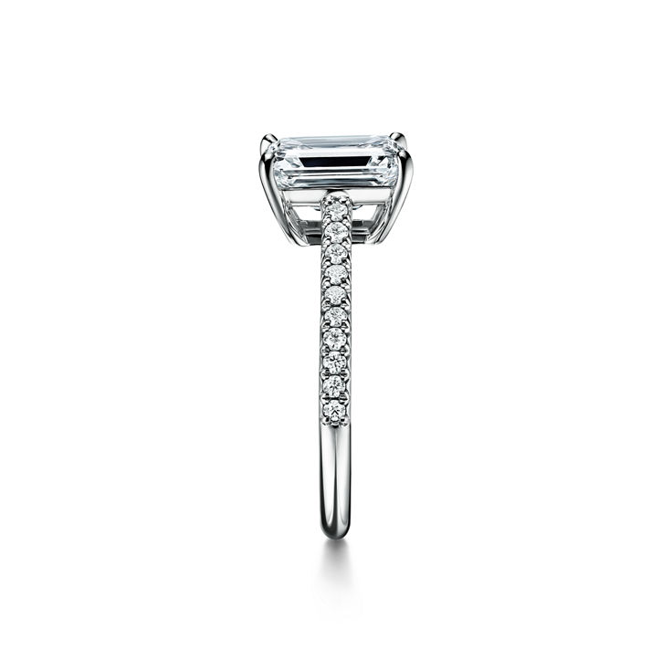 Tiffany Novo®: Emerald-cut Engagement Ring with a Pavé Diamond Platinum Band image number 4