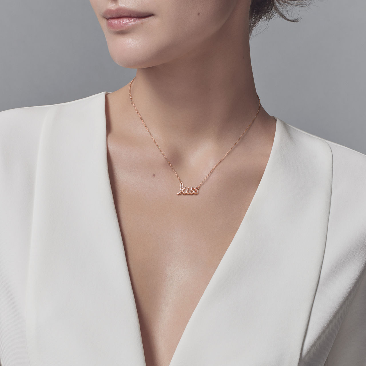 Kiss Pendant