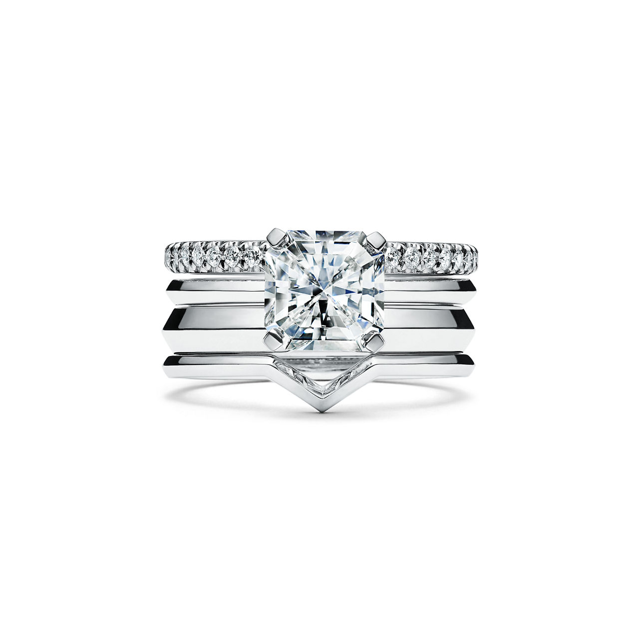 Tiffany True®: Engagement Ring with a Tiffany True®: Diamond in Platinum image number 6