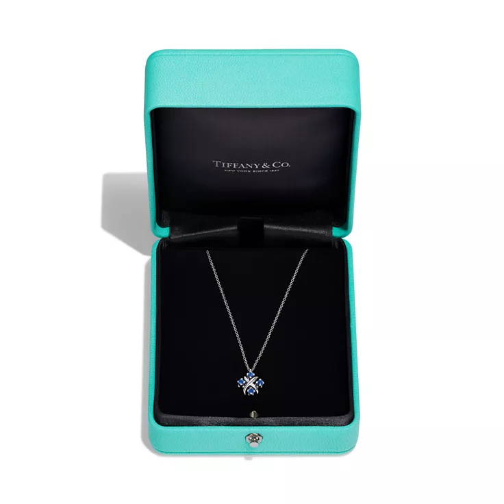 Sixteen Stone by Tiffany:Pendant in Platinum with Sapphires, 4
