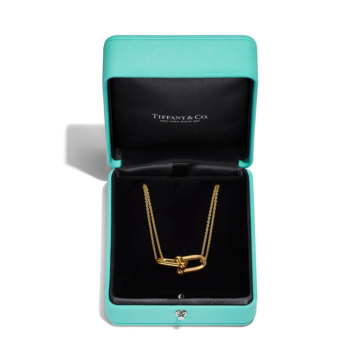 Tiffany HardWear:Large Double Link Pendant in Yellow Gold image number 4