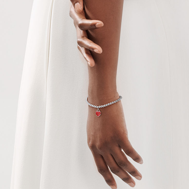 Return to Tiffany™:Rotes Kugelarmband mit Herzanhänger in Silber Bildnummer 1