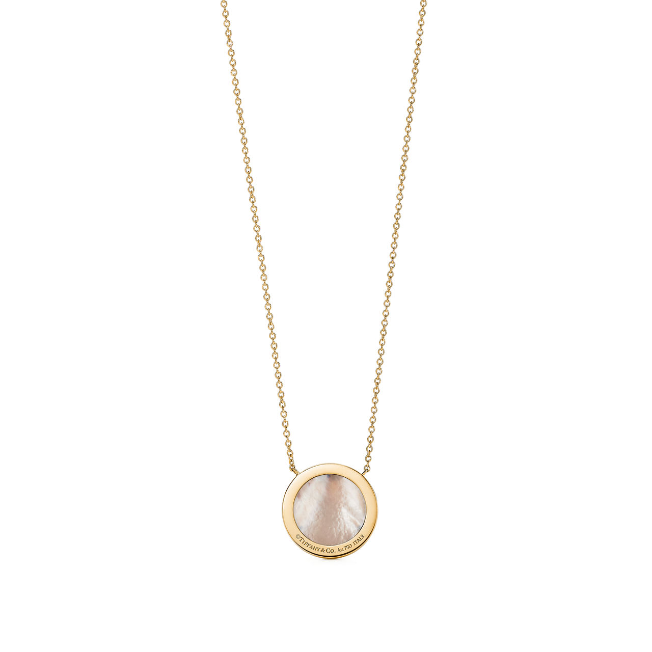 Tiffany T:Diamond and Mother-of-pearl Circle Pendant in Yellow Gold image number 2